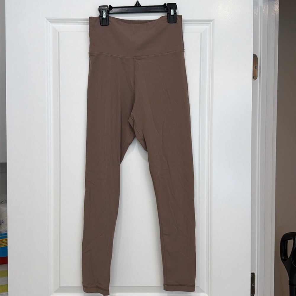 Aritzia TnAction Butter Leggings